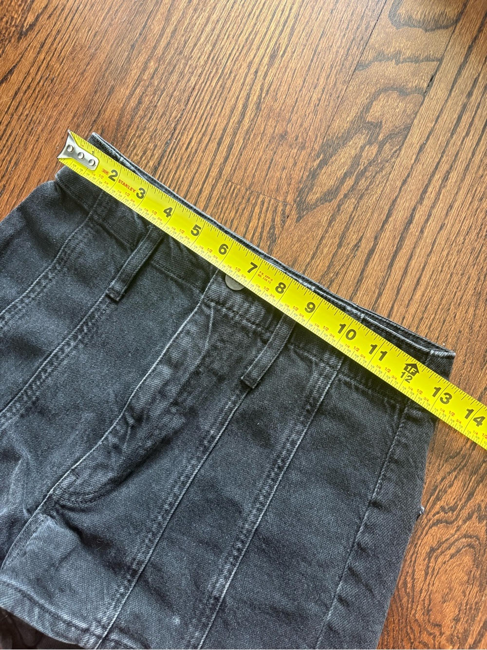 Reformation shorts - Picture 5 of 7